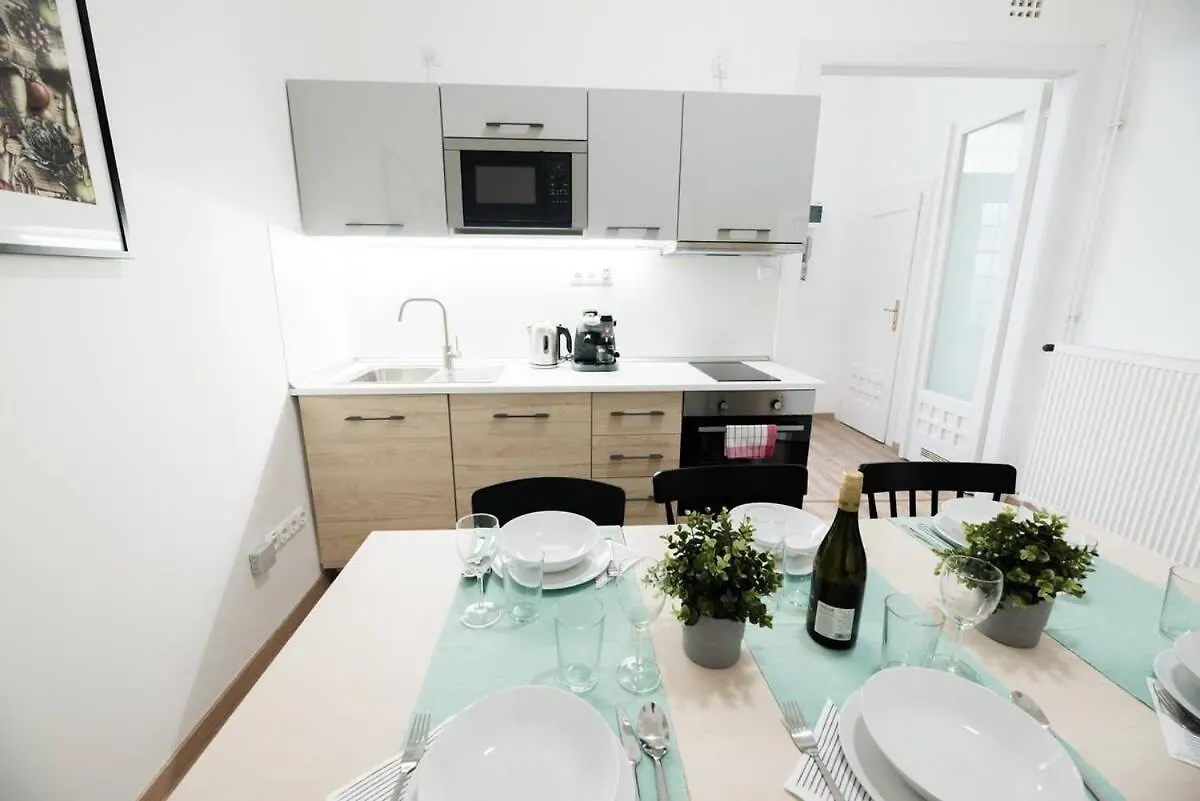 New Home With Aircon At Great Location Budapest