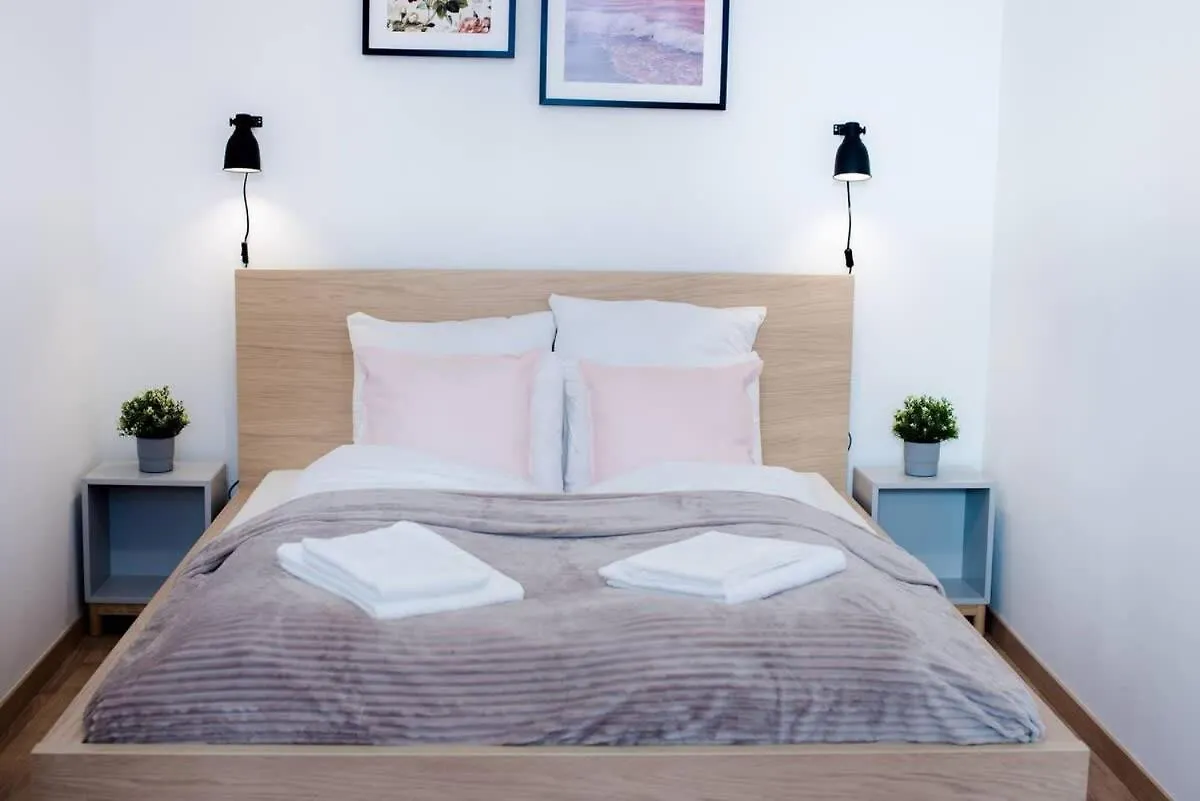 Apartment New Home With Aircon At Great Location Budapest